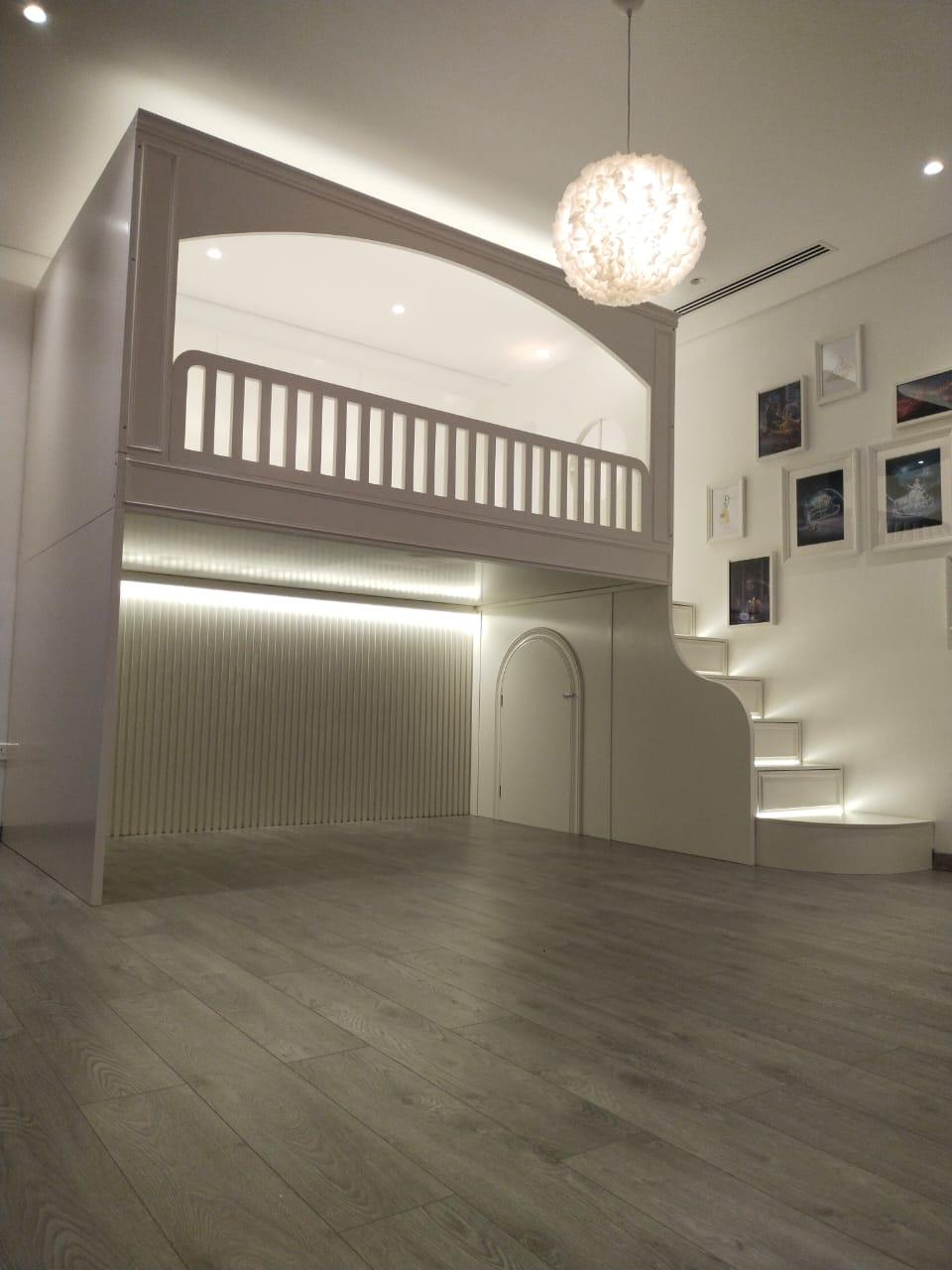 Venice Glow Loft