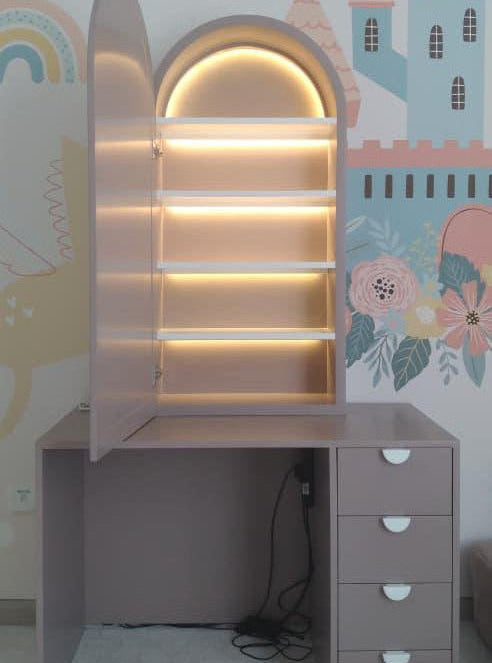 Zara's Glow Vanity