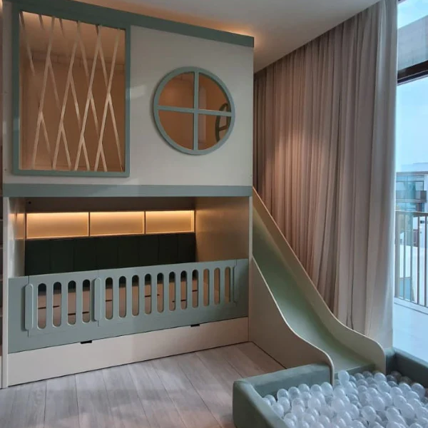 Kids' Play Structure