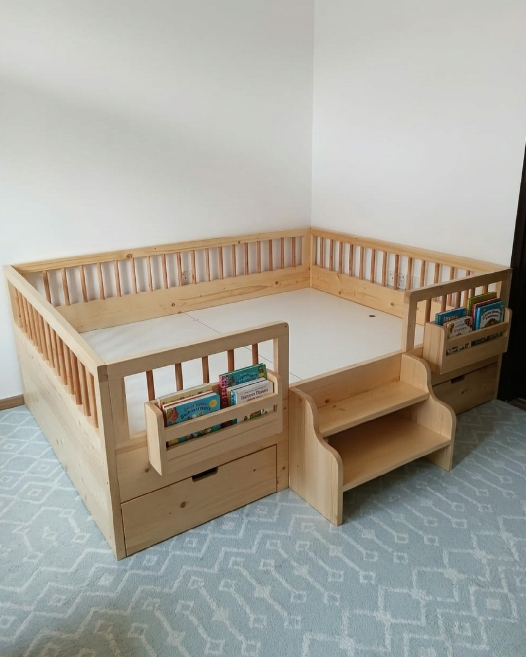Singapore Toddler Bed with Shelves
