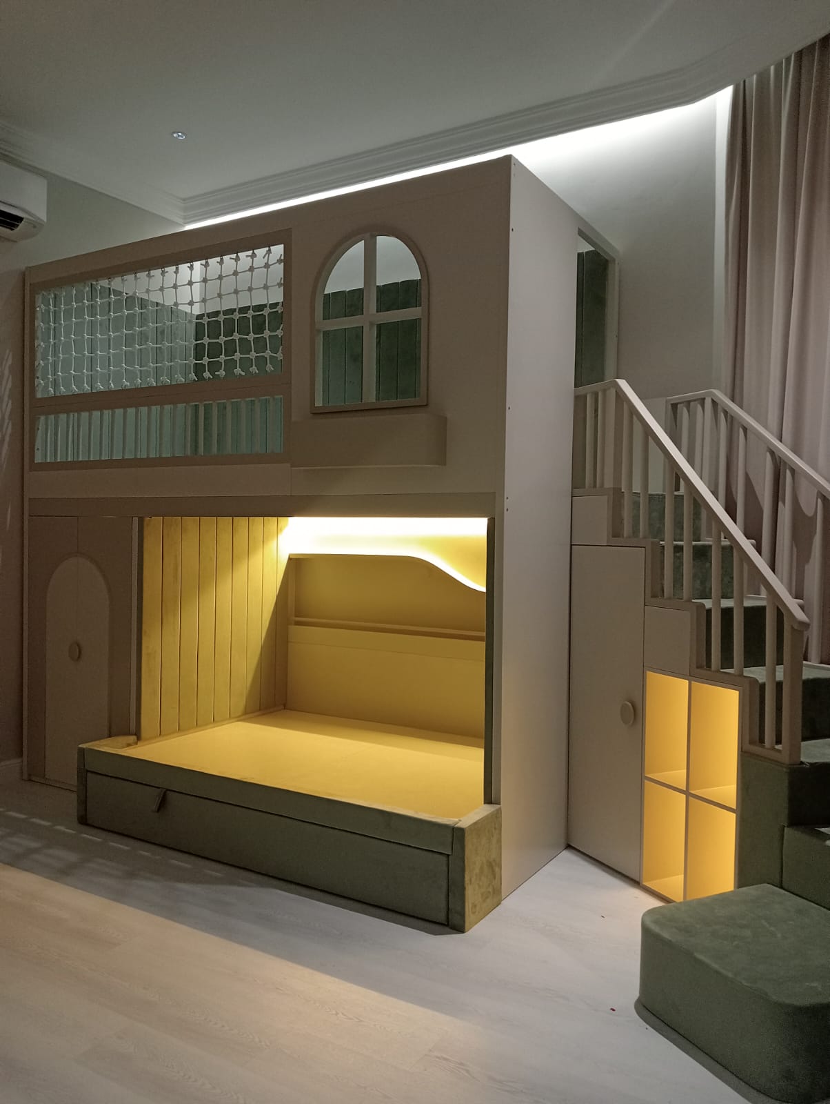 Riyadh Luxe Loft Bed