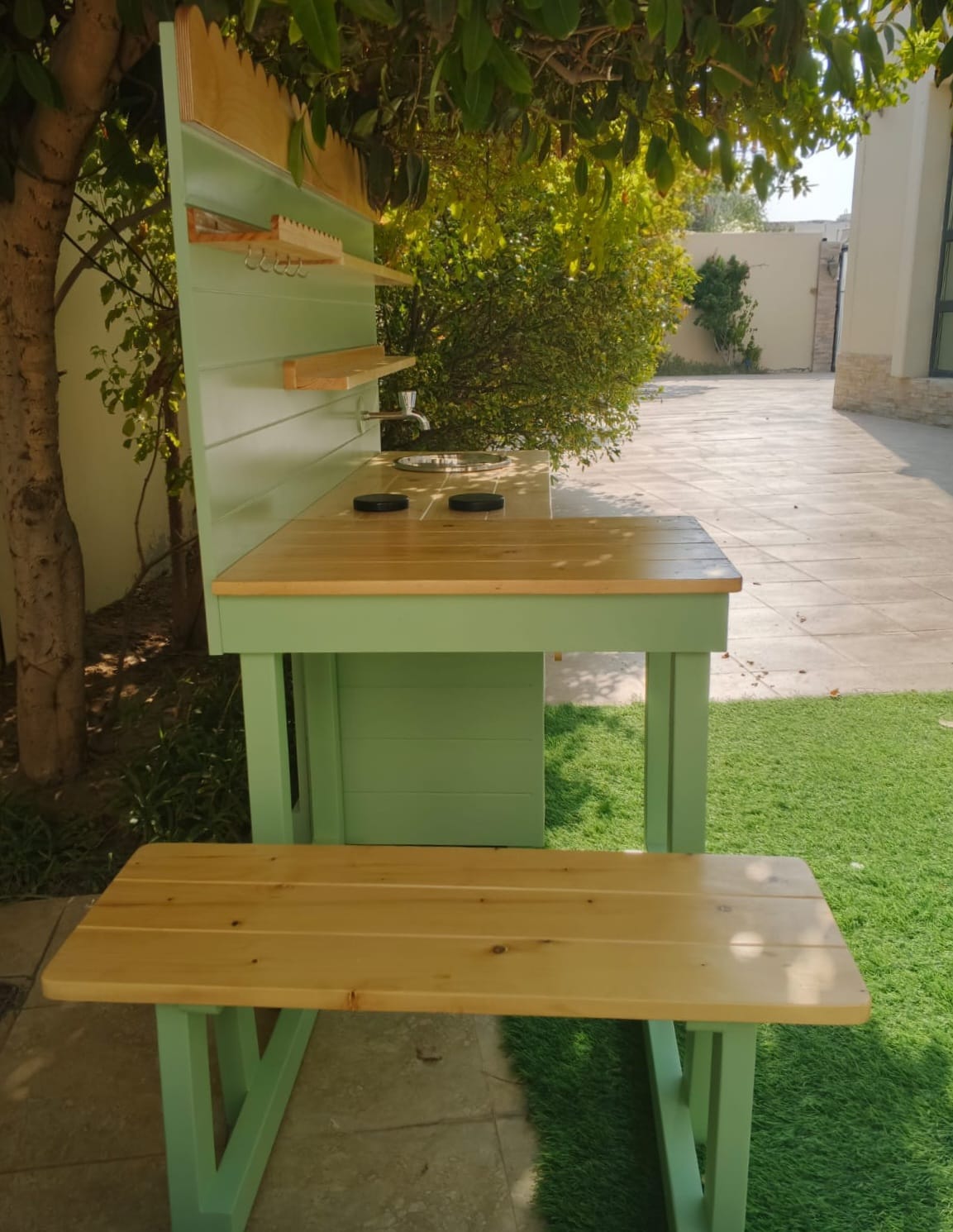 مطبخ الطين مسقط مع مقعد